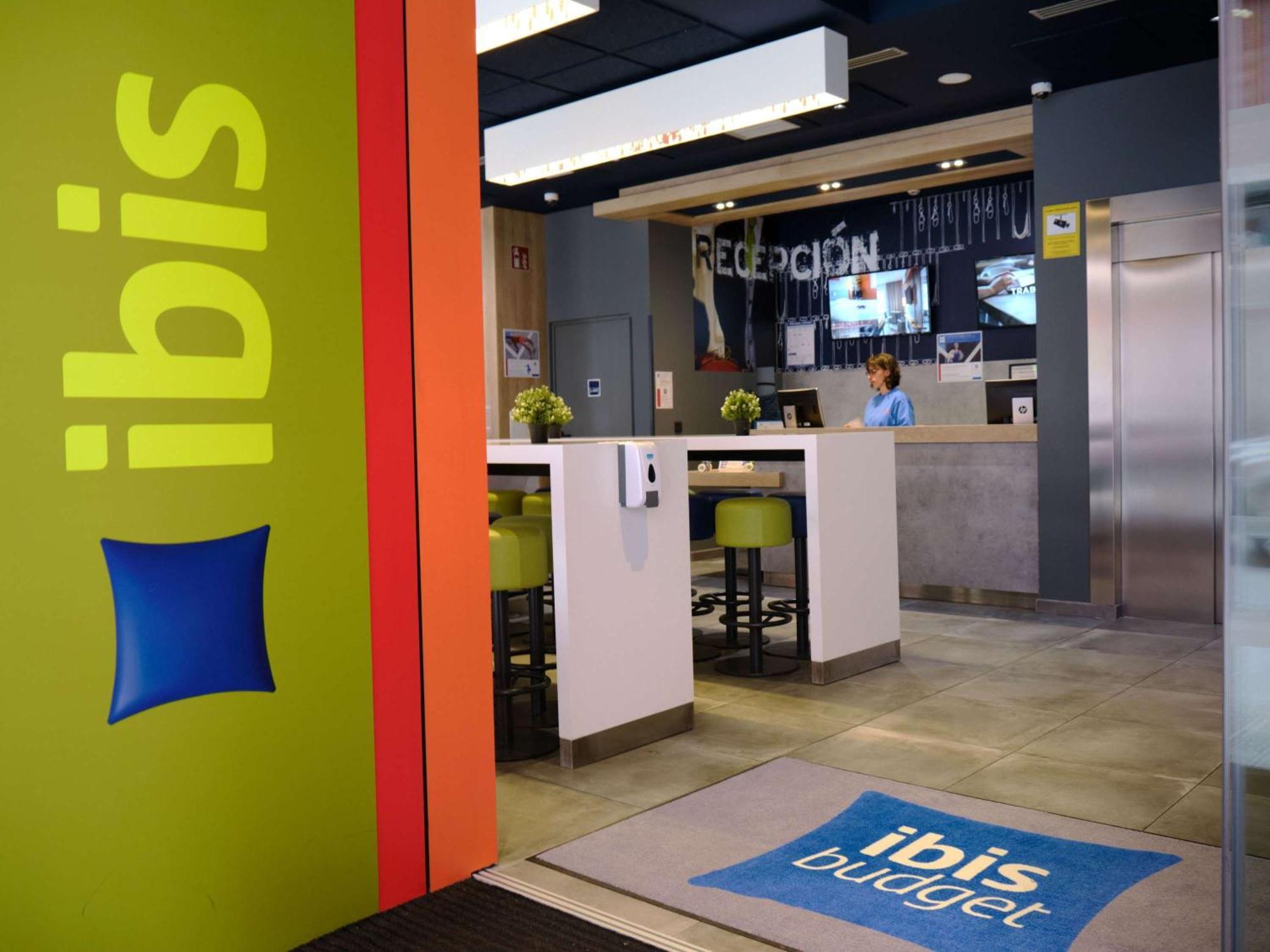 Ibis Budget Bilbao City Екстериор снимка