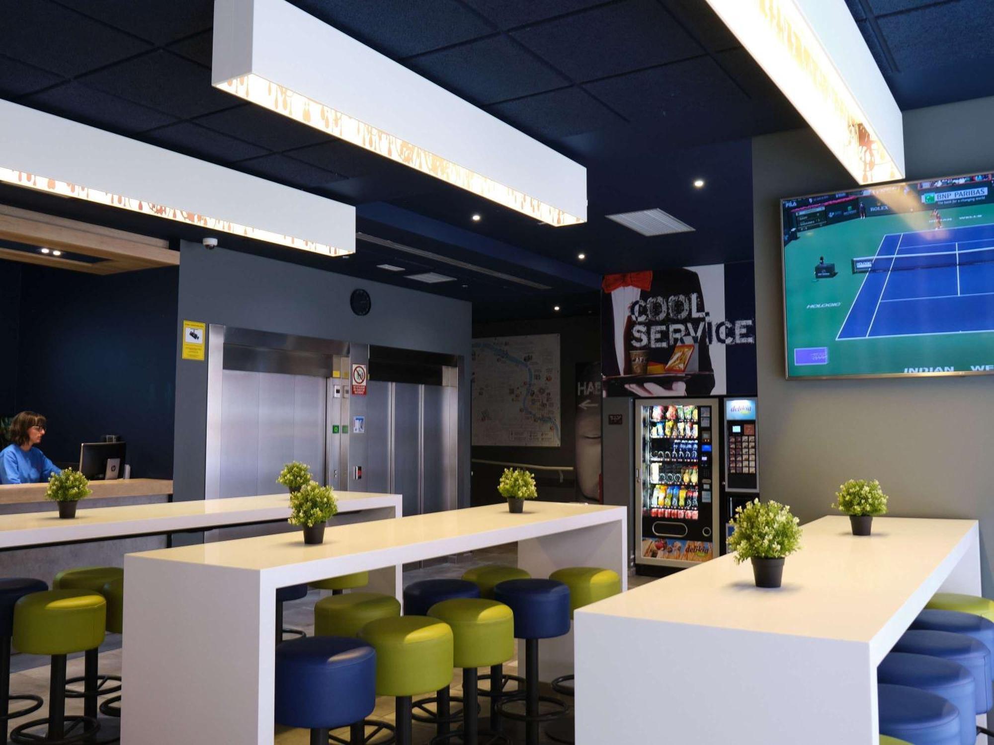 Ibis Budget Bilbao City Екстериор снимка