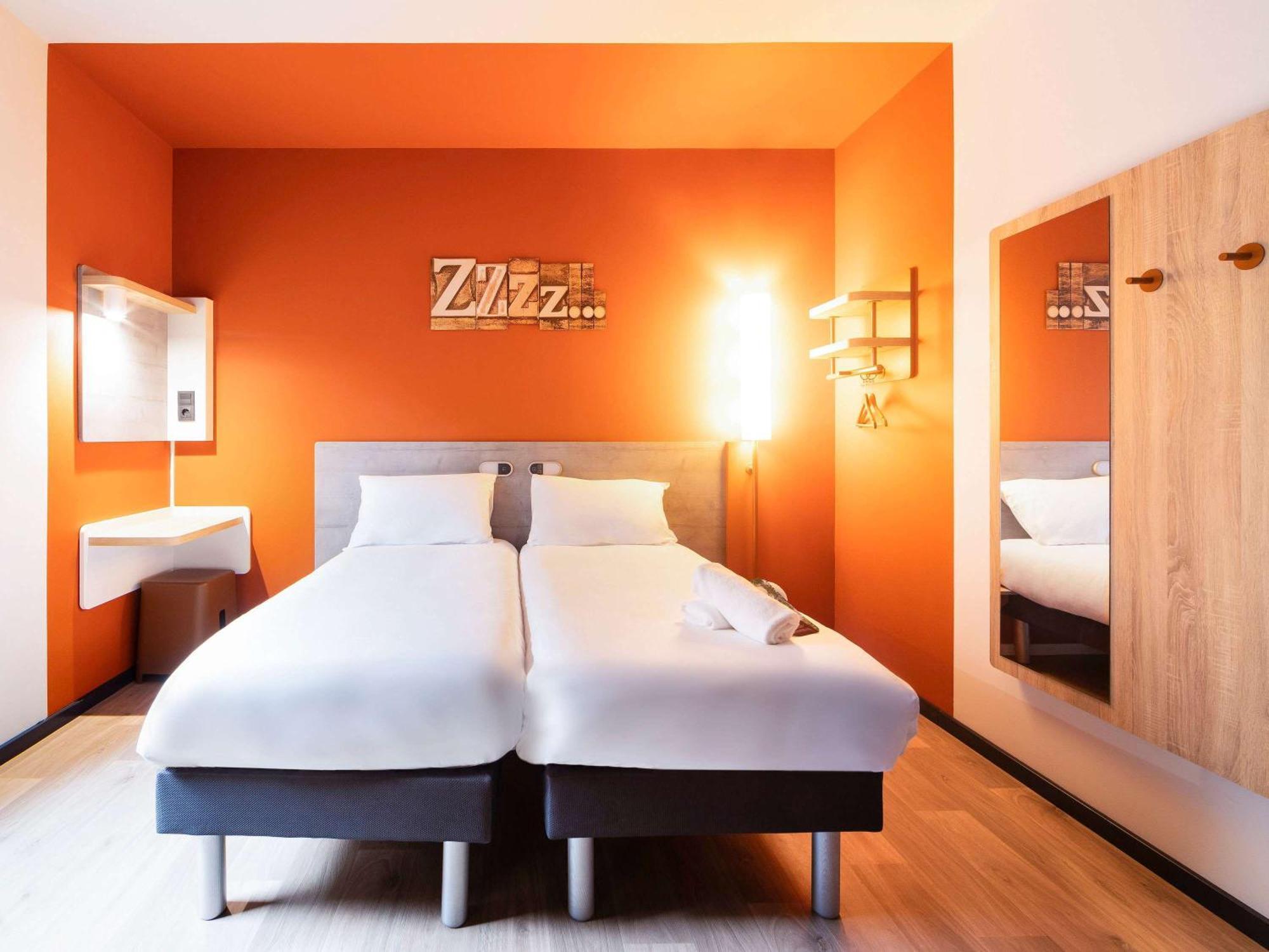 Ibis Budget Bilbao City Екстериор снимка