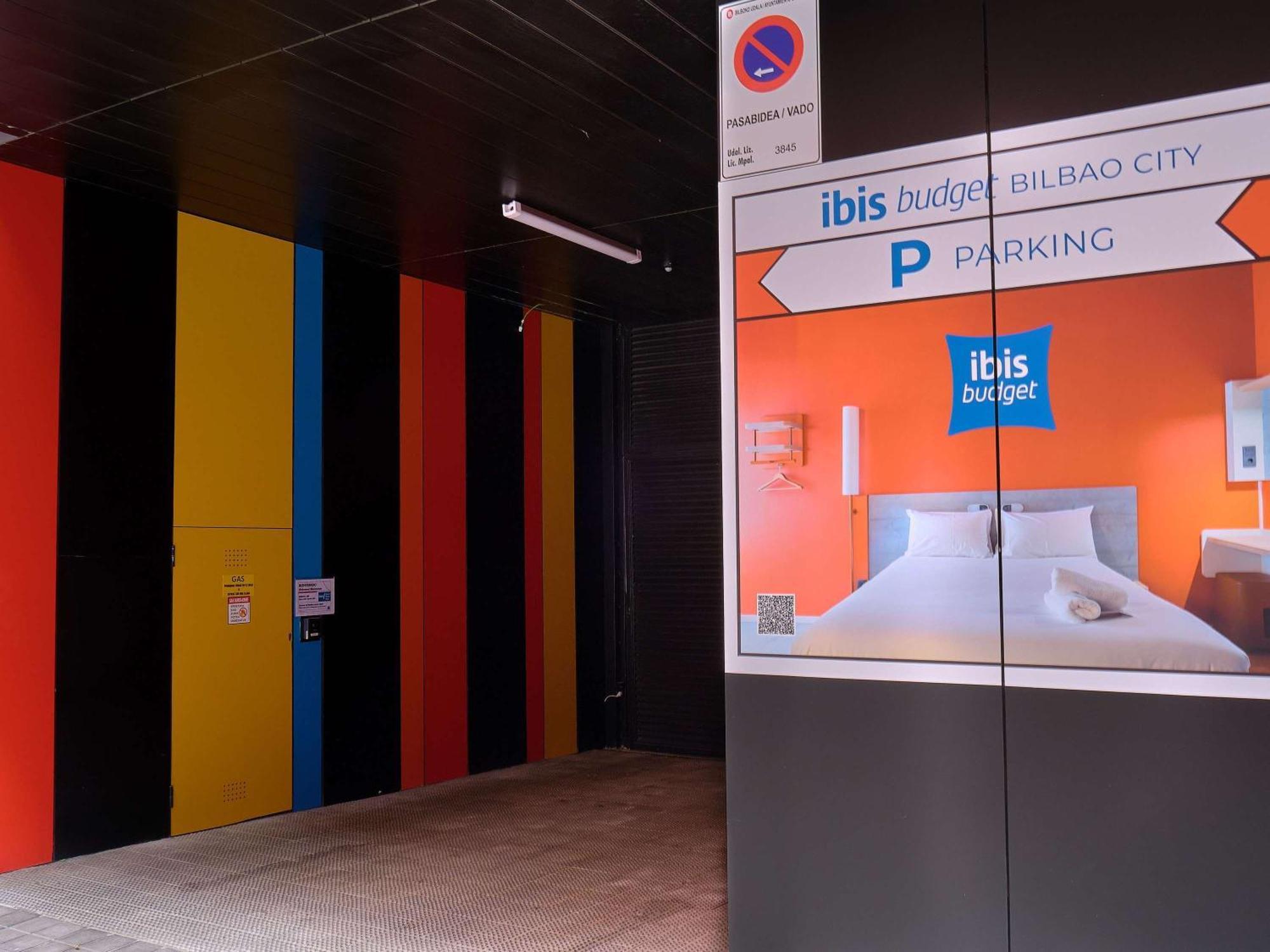 Ibis Budget Bilbao City Екстериор снимка