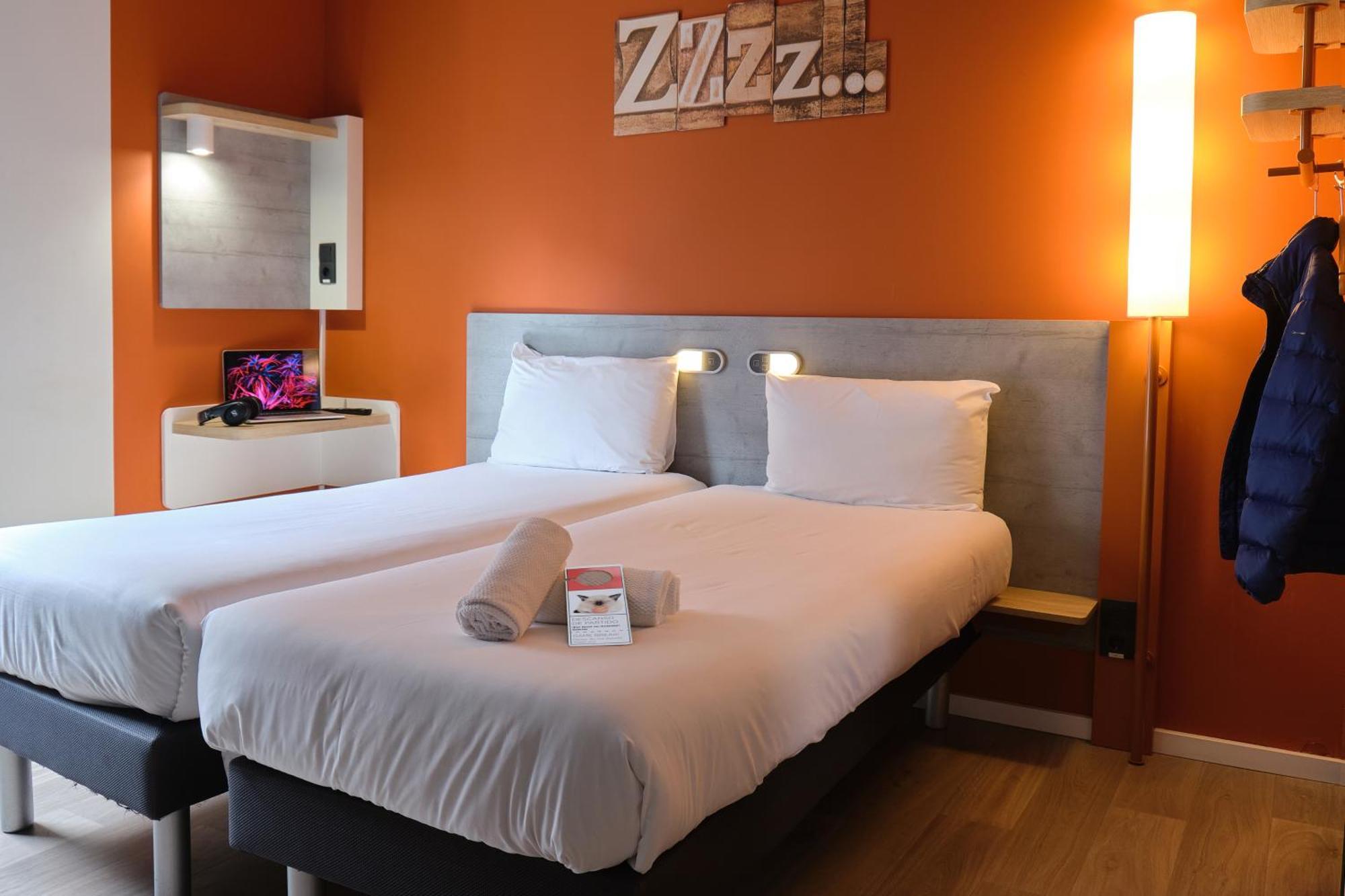 Ibis Budget Bilbao City Екстериор снимка
