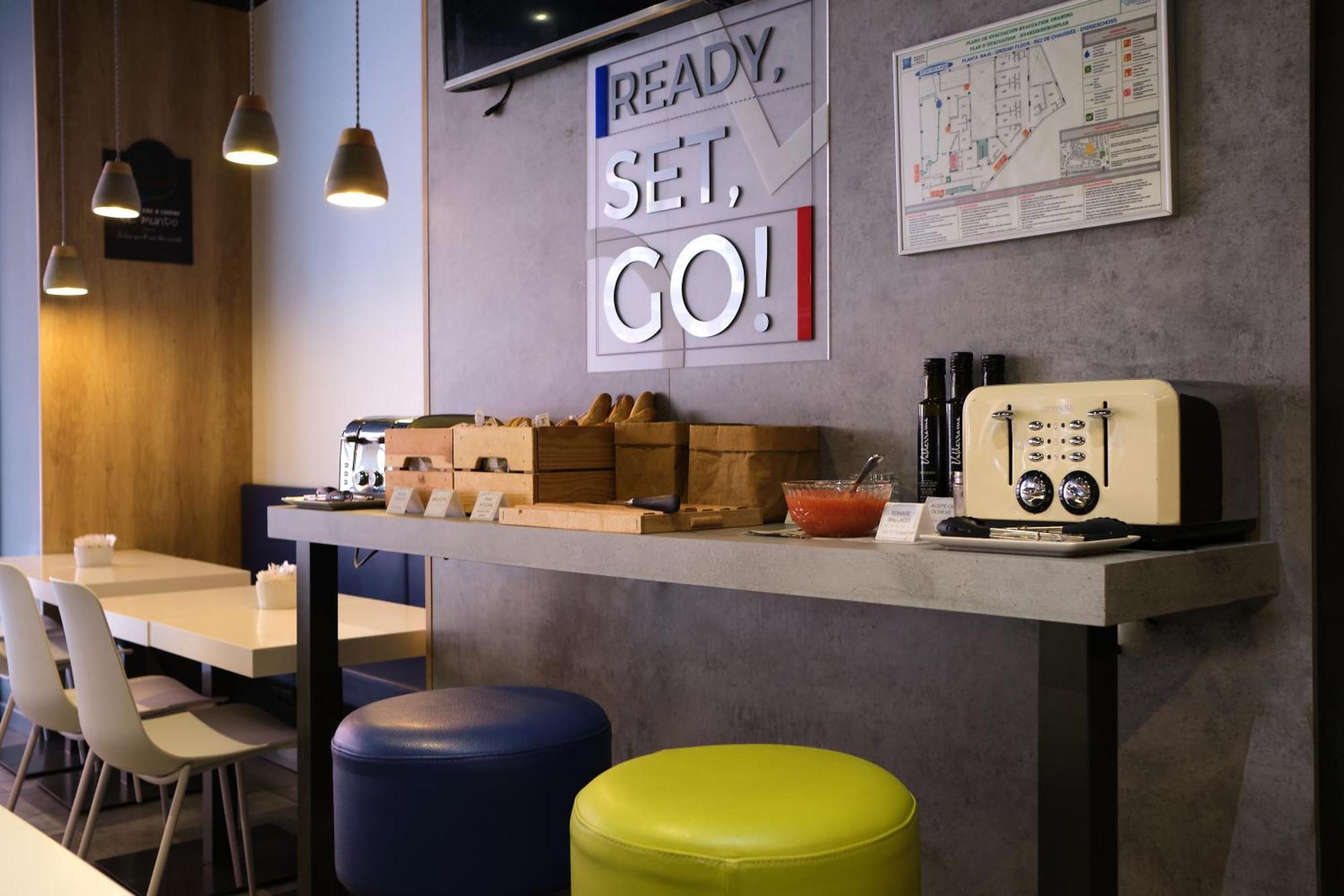 Ibis Budget Bilbao City Екстериор снимка
