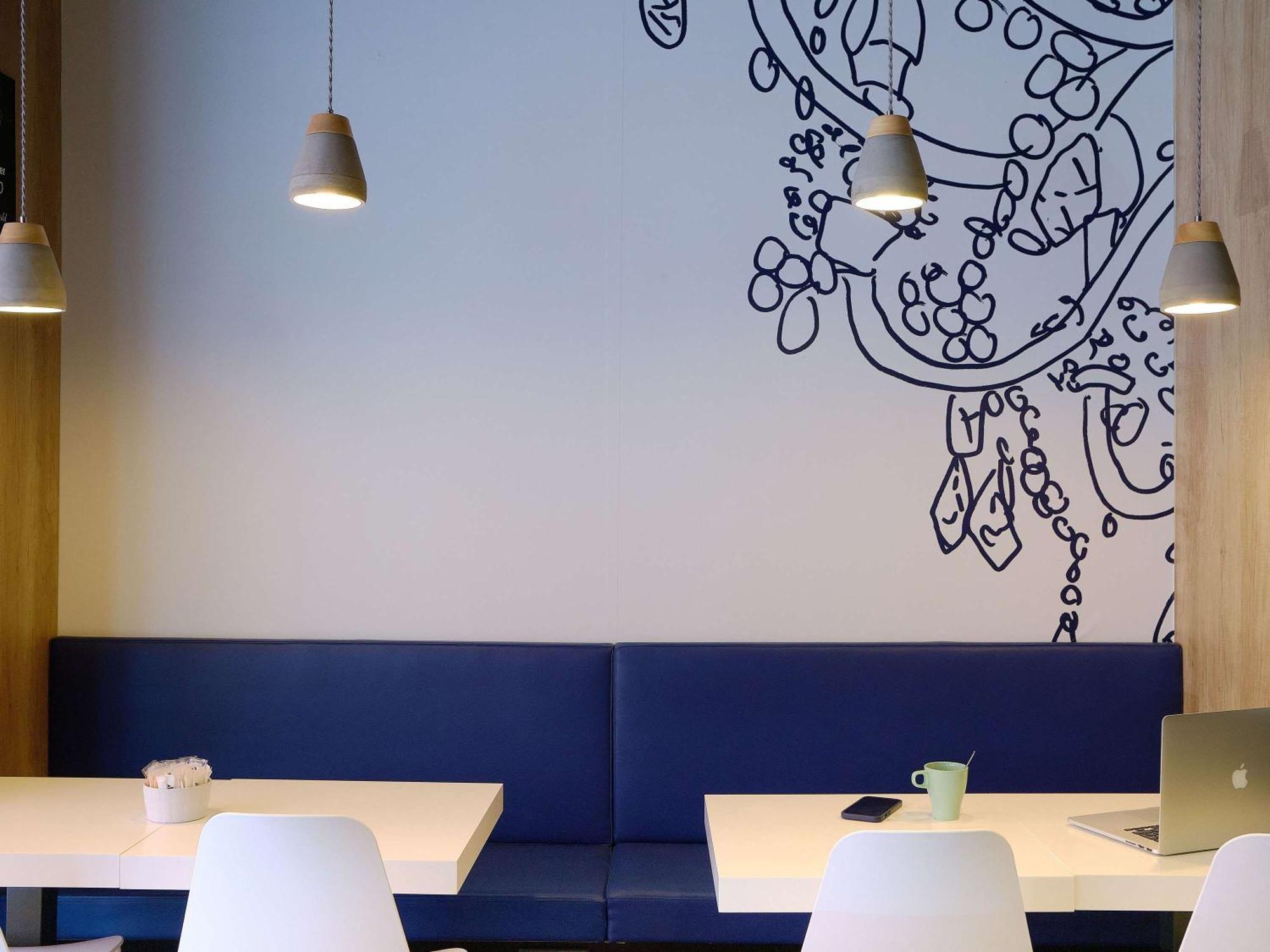Ibis Budget Bilbao City Екстериор снимка
