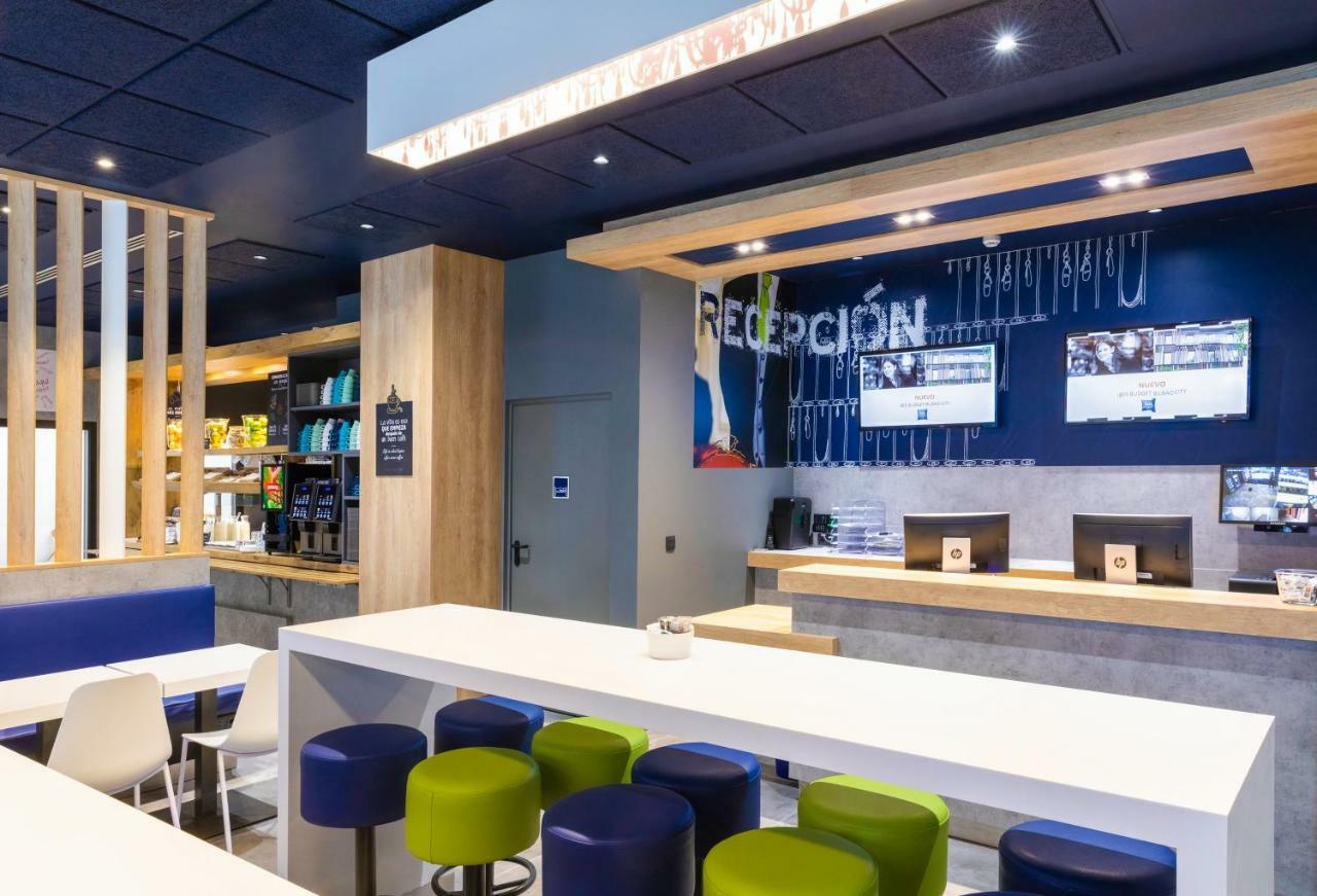 Ibis Budget Bilbao City Екстериор снимка